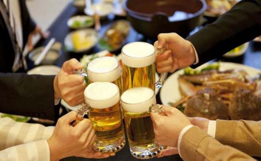 喝酒护心血管？ 反增致癌、死亡率
