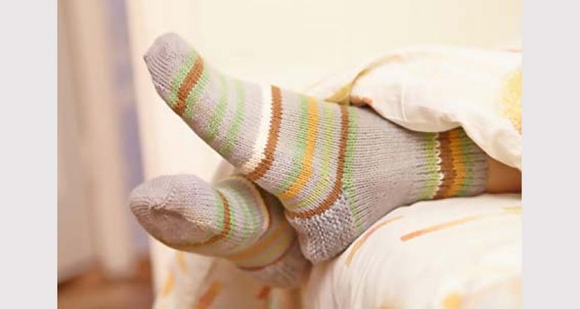 晚上穿袜子睡觉调节体温又助眠
