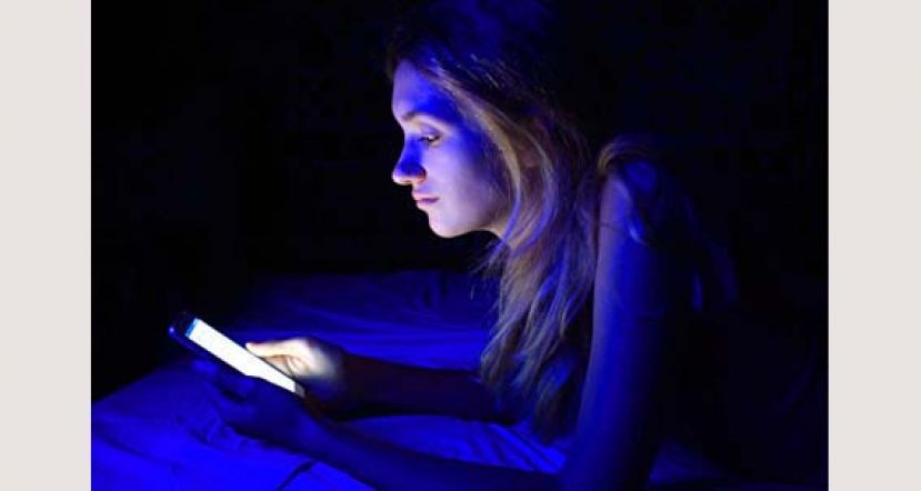 沉迷于深夜线上购物 或成另一种睡眠障碍