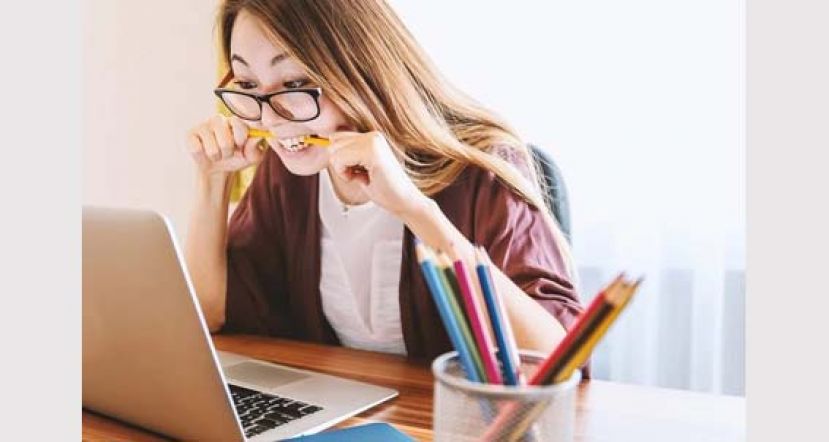 每天坐超过8小时　恐增忧郁及焦虑