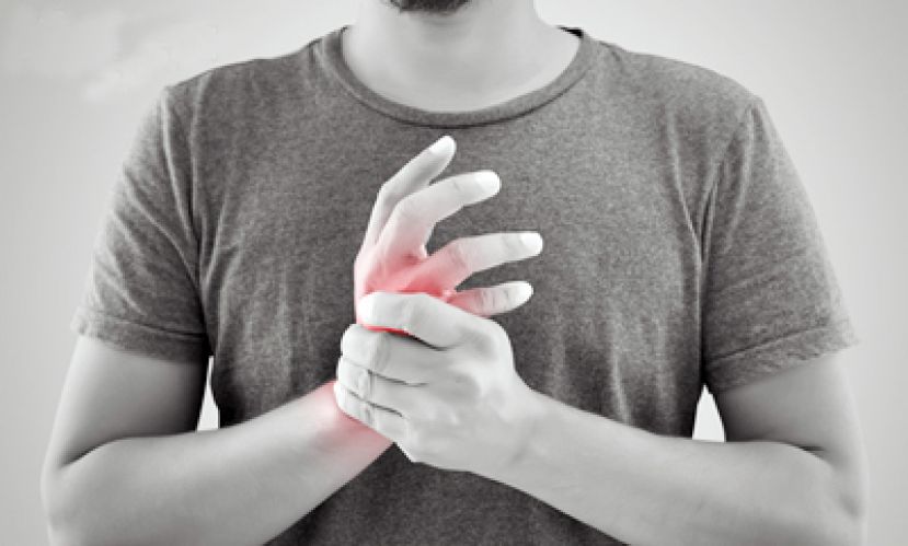 别乱乔骨！男以为扭伤就医才知骨折