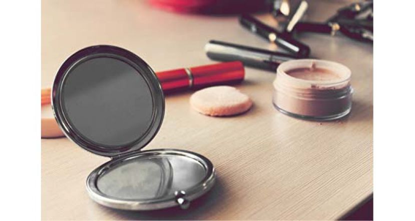 受喜爱也是最脏的化妆品 使用不当小心脸部危机