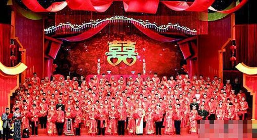 图示：11月3日，“建有福之州做有福之人”2018年新福州人集体婚礼在福州市工人文化宫举办。