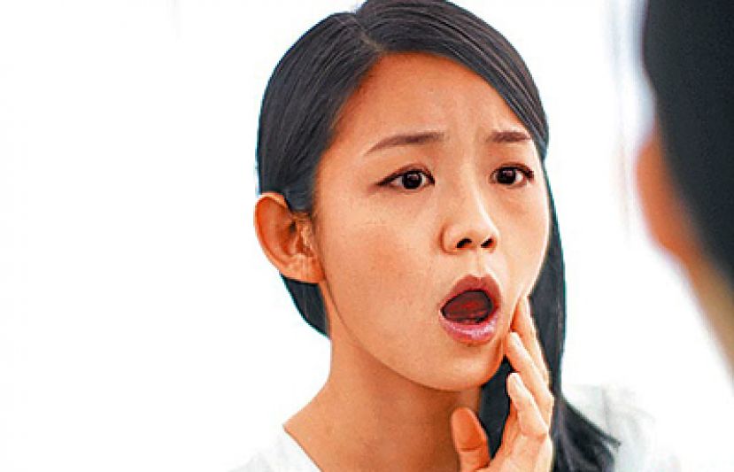 舌头泛白破皮 熬夜疲劳害的