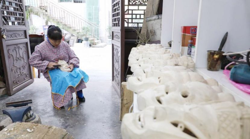 探访贵州沿河土家傩堂戏面具制作工艺