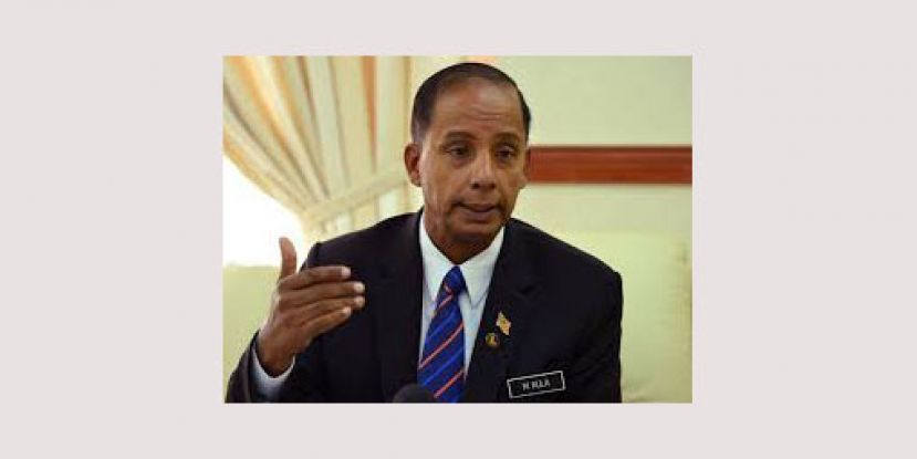 人力资源部长古拉。