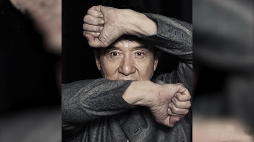 图示：成龙6岁习武，17岁闯荡影坛重新定义中国功夫，26岁涉足好莱坞成一代功夫巨星。