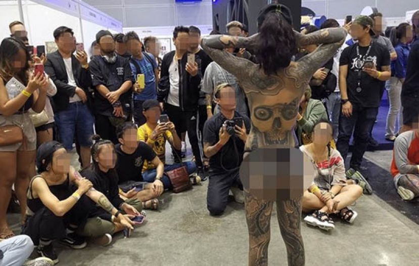 ●警方将援引猥亵动作罪条文，调查文身展出现半裸场面的投报。（档案照）