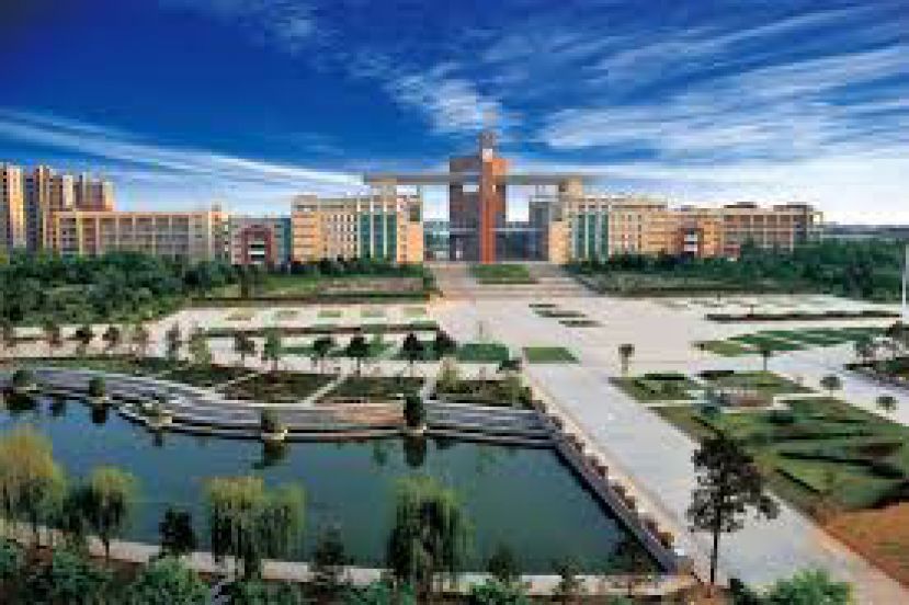 西北大学校园清静，是求知的最佳场所。