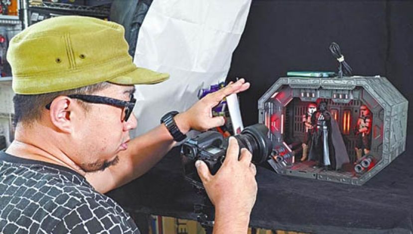 Sepfry是fb专页&ldquo;928 Toys Laboratory&rdquo;版主，写了玩具开箱文约五年，现时有为玩具厂商拍摄照片及设计包装盒。