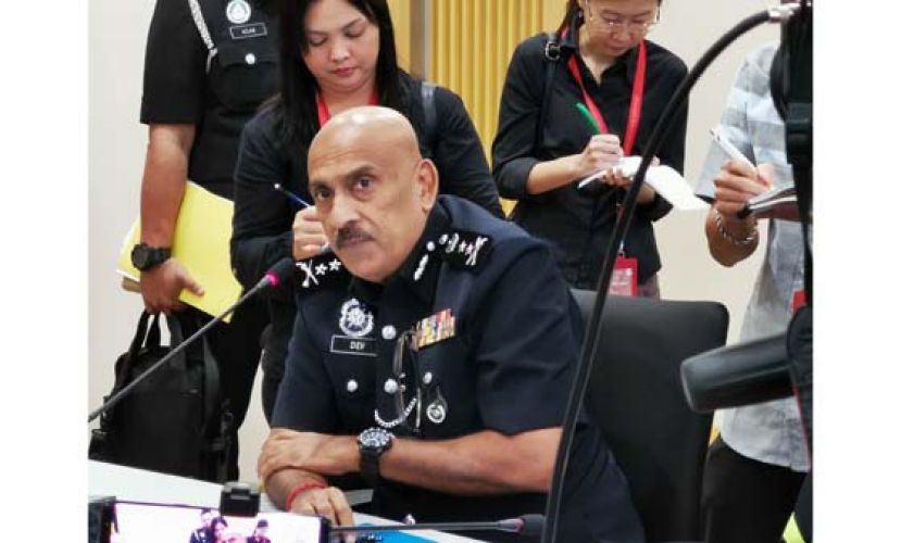 砂副警察总监拿督德夫古玛。