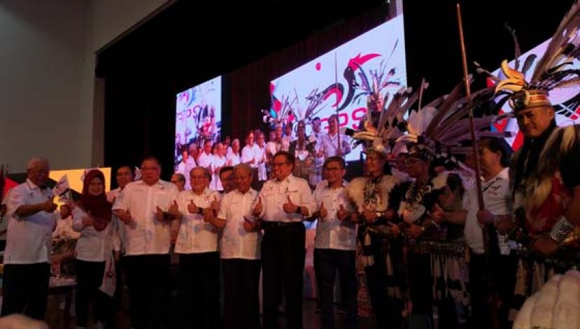 砂首长拿督巴丁宜阿邦佐哈里主持砂政盟第9区域（诗巫）推展礼。