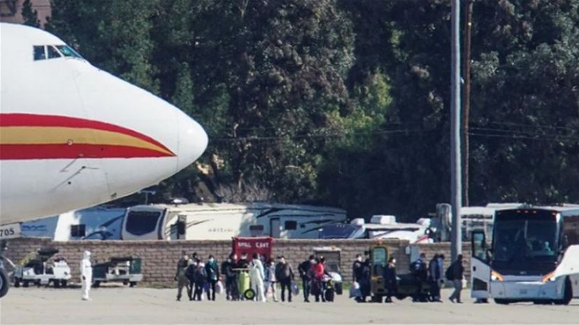 美国已把近200名侨民撤往加州。