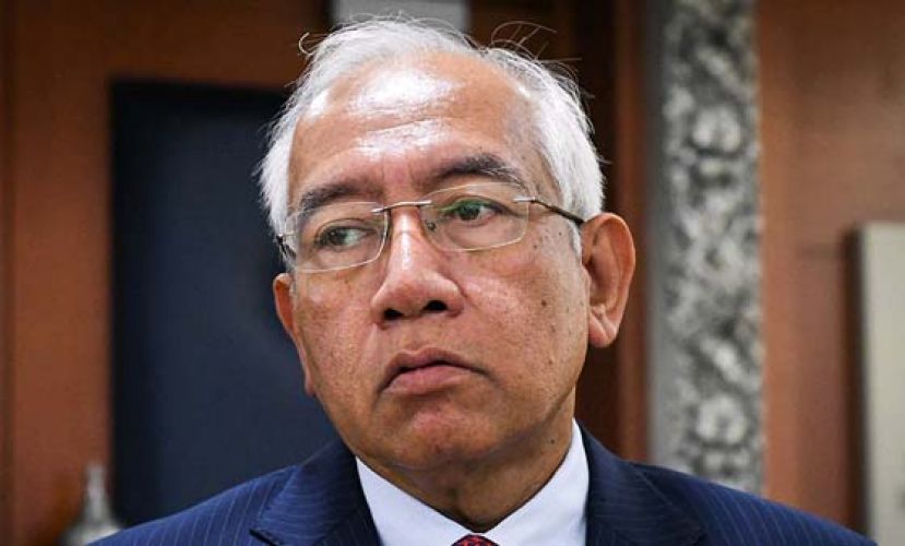 前任教育部长拿督斯里马哈基尔。