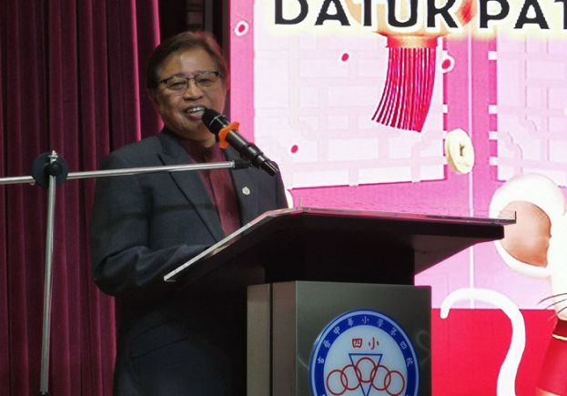 砂拉越首长阿邦佐哈里宣布设立砂华小事务单位。