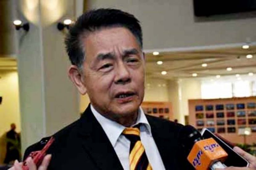 砂人联党中央教育局主任拿督陈冠勋。