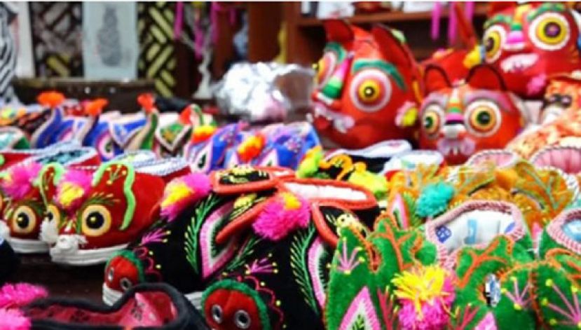 武汉95后&ldquo;男巧巧&rdquo;手缝虎头鞋  功夫不输绣娘