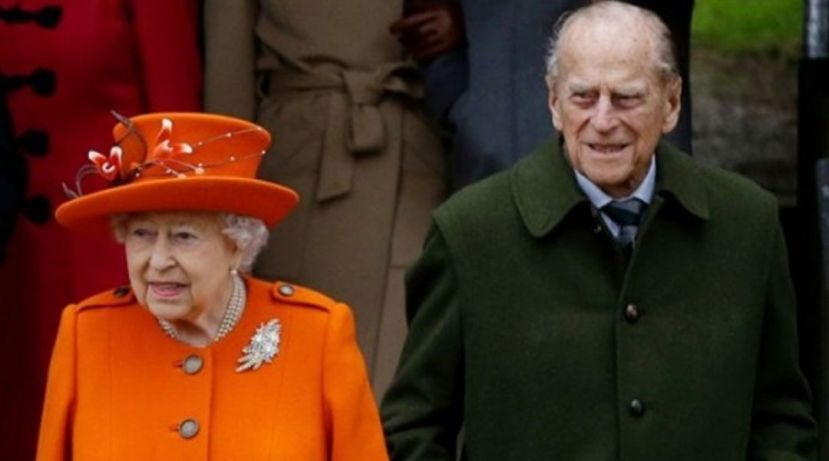 据指菲利普亲王（右）要求安德鲁王子辞去所有皇室公职。