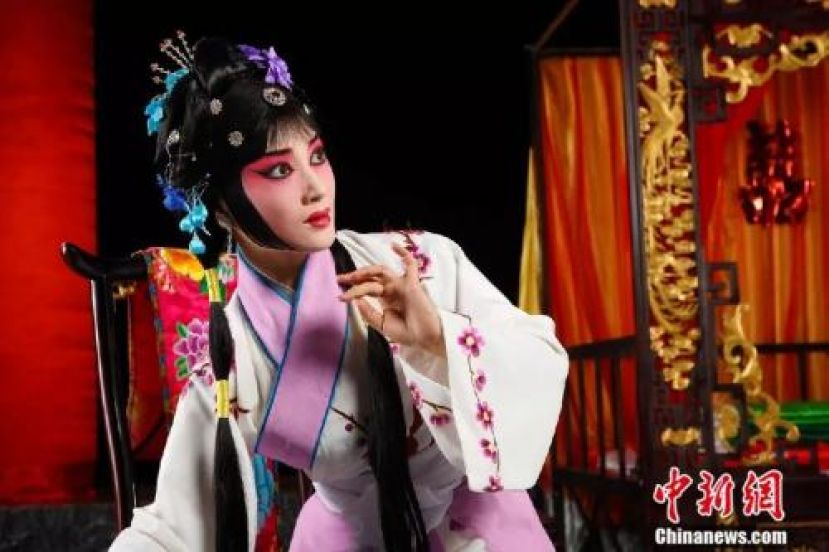 《燕燕》剧照。