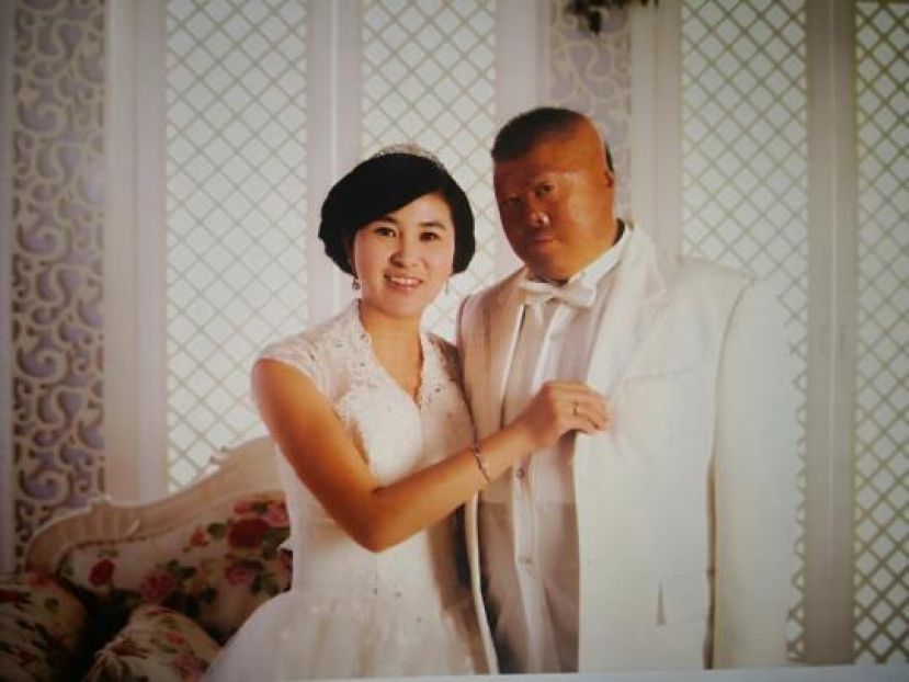 图示：赵强国夫妇合影。