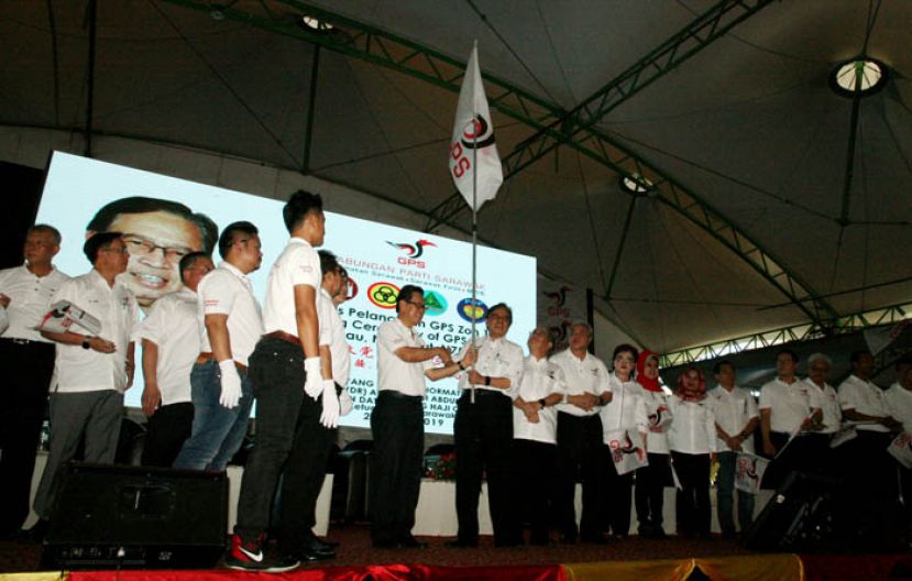 首长阿邦佐哈里为砂拉越政党联盟第13B区域美里推展。