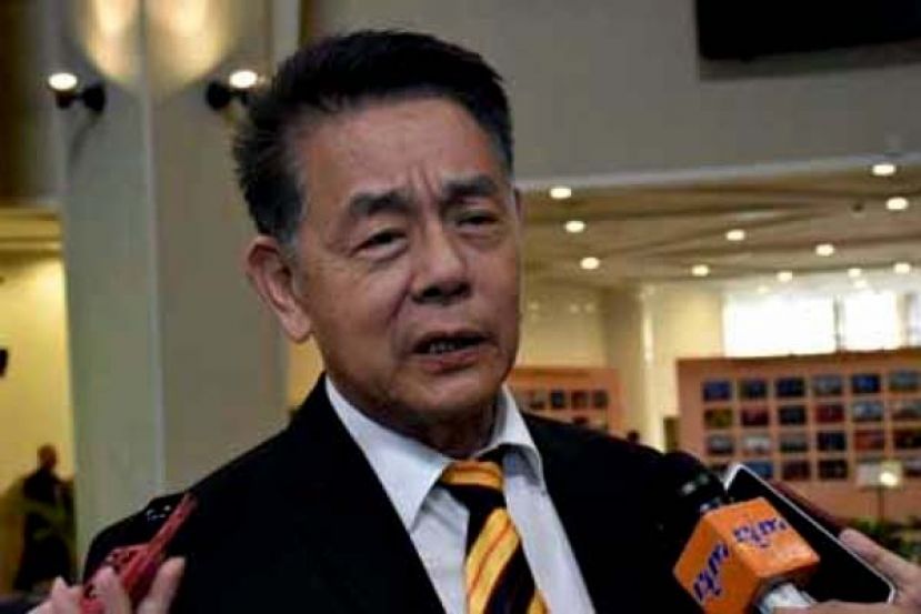 砂人联党中央教育局主任拿督陈冠勋。