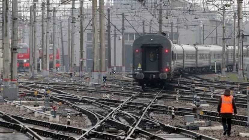 俄罗斯暂停往返中国铁路服务。