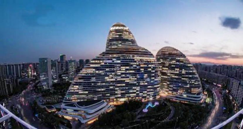 爬楼摄影师：用&ldquo;高空大片&rdquo;记录城市变迁