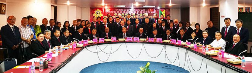 砂贩商联合总会代表大会，来自全砂各地代表会前大合照。