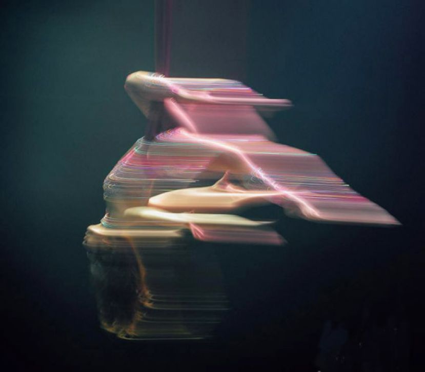 首届中国空中舞蹈锦标赛在天津举行