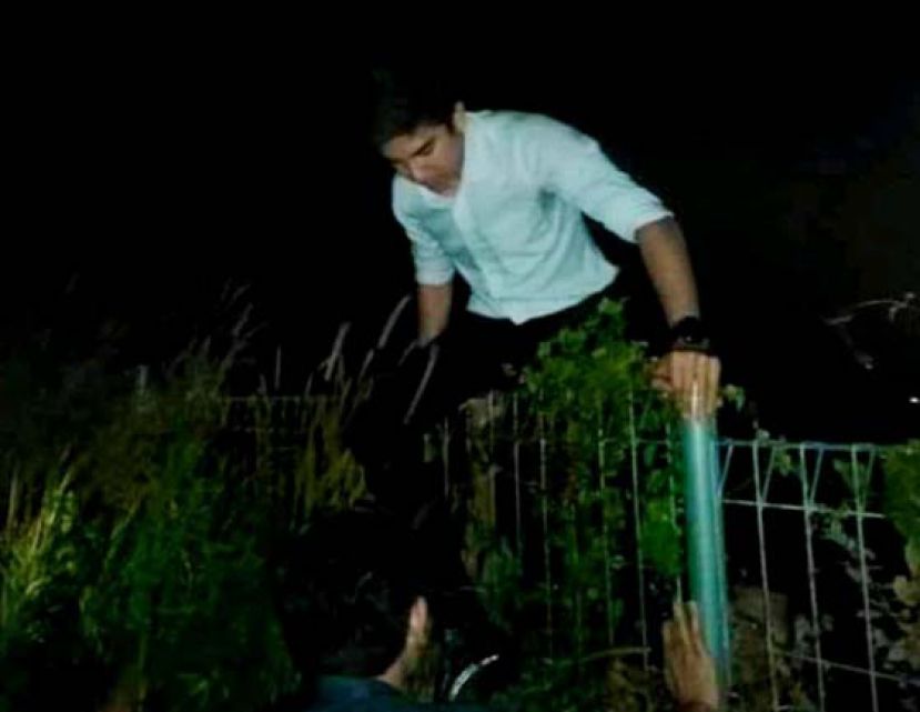 青体部长日前遭约200名黑衣人包围辱骂，狼狈爬篱笆逃离(档案图片)。