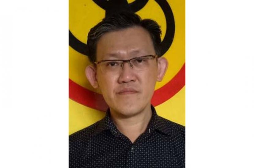 砂人联党巴都林当支部主席薛华东。