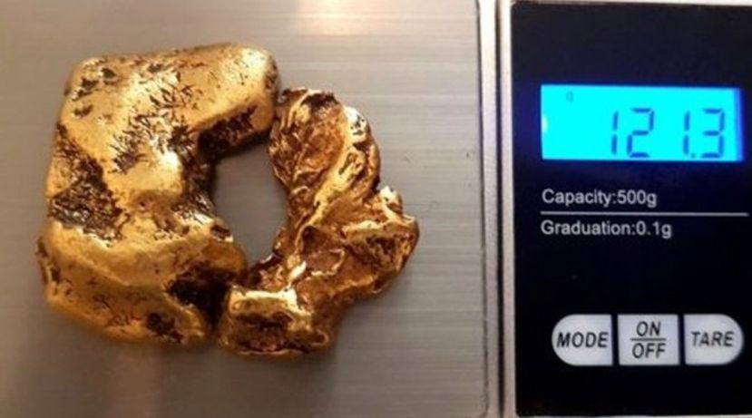 该金块状似&ldquo;冬甩&rdquo;。