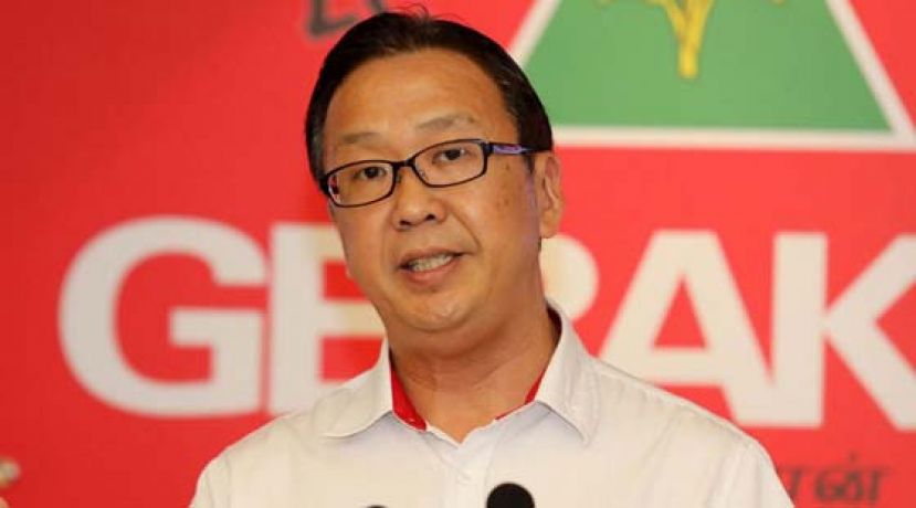 民政党主席拿督刘华才。