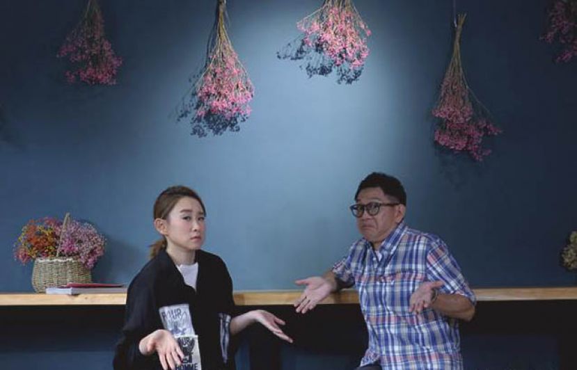 王菀之首次自资自译自演港产音乐剧《First Date》，而更找来电影《翠丝》上映后人气旺盛的舞台剧演员袁富华当拍档，期待在台上擦出火花。