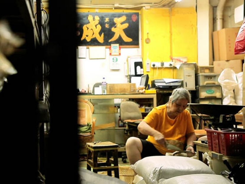 末代香料店老板：不想儿子接手