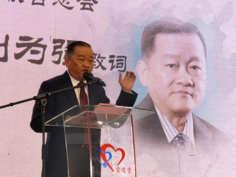 刘为强勉励同乡，灌输下一代祖先根源，承传福州文化。