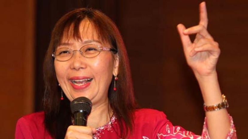 原产业部长郭素沁。