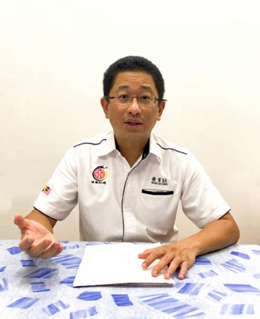 留华砂总总会长黄首詠吁请教师及对华文教育感兴趣的人士踊跃报名参加研习班课程。